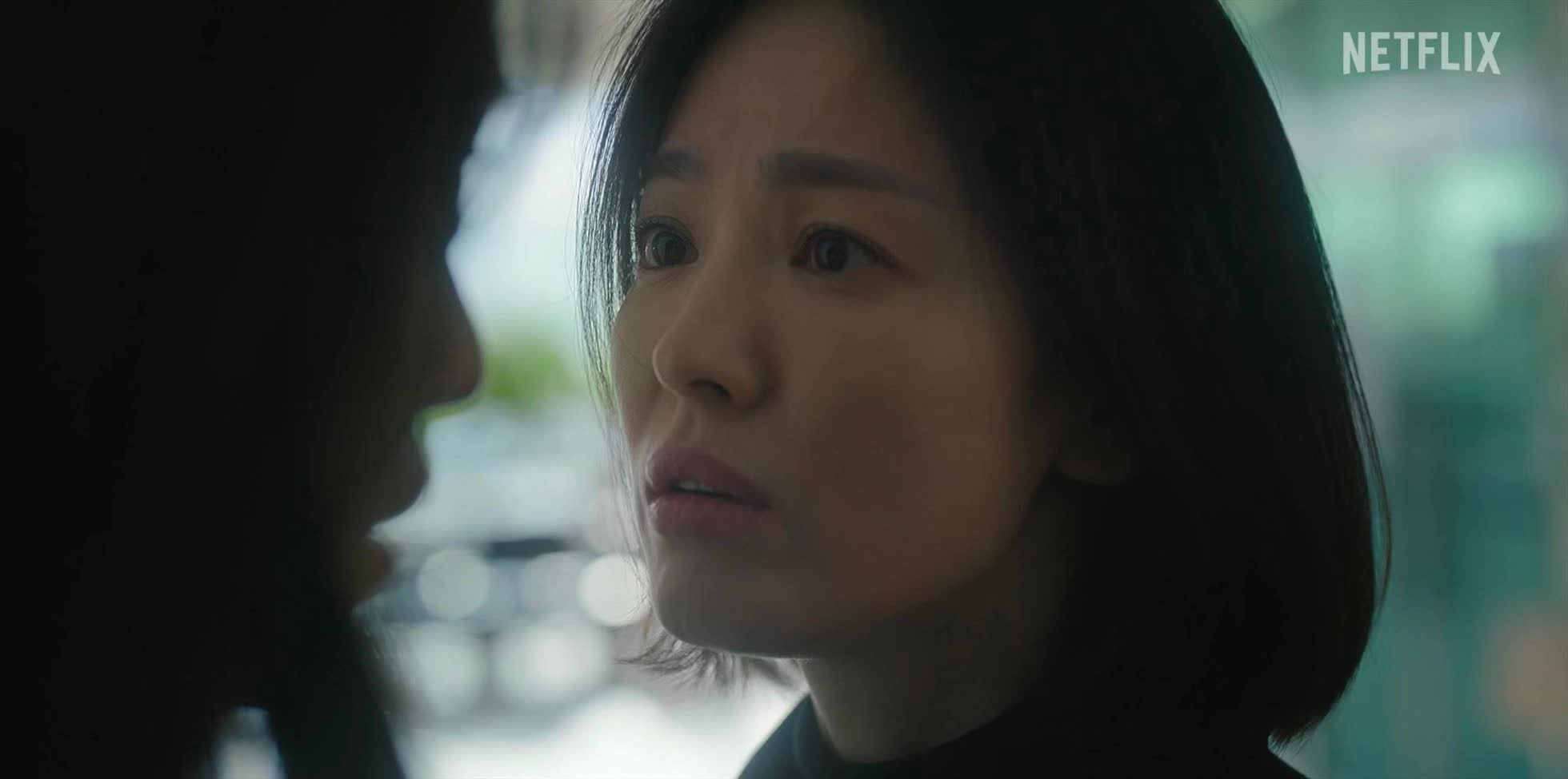 'The glory': Song Hye Kyo 'trút xiêm y', bạo lực học đường quá kinh khủng - Ảnh 3.