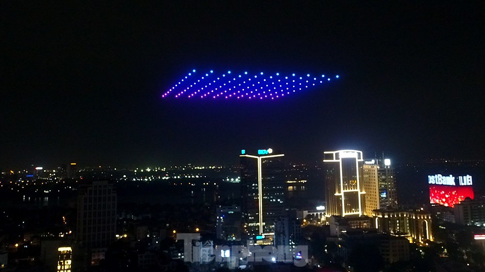 Người dân Hà Nội sẽ được thưởng thức 'Countdown Night 2023' bởi ánh sáng từ hàng trăm Drone - Ảnh 7.