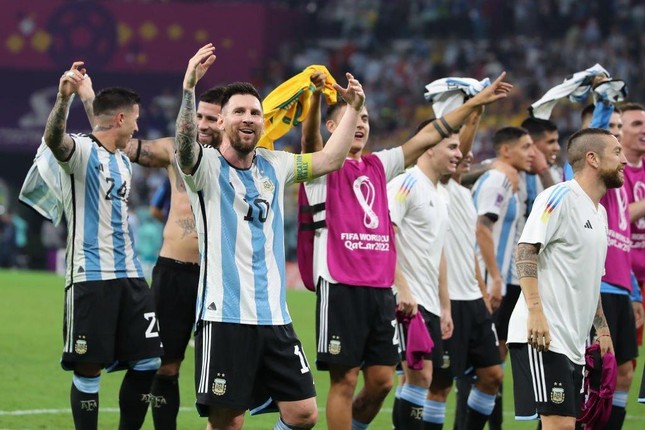 Giúp Argentina vào tứ kết World Cup 2022, Messi lập nên vô số kỷ lục - Ảnh 2.