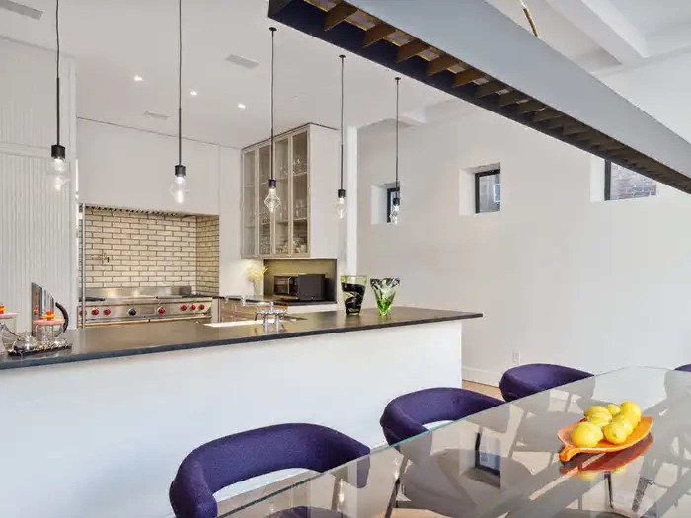 B&ecirc;n trong căn nh&agrave; thu&ecirc; "Cornelia Street" gần 1,1 tỷ đồng/th&aacute;ng của Taylor Swift - Ảnh 7.