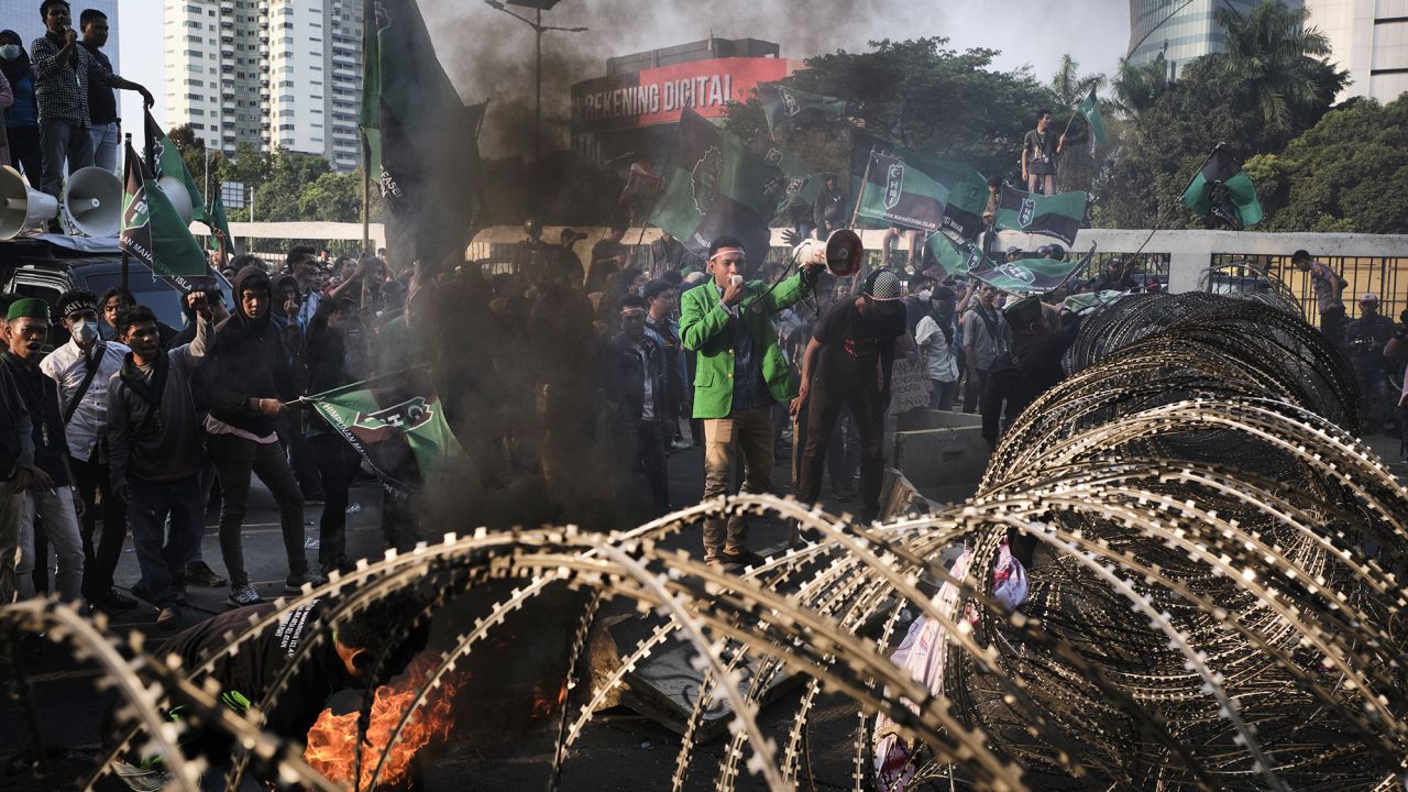 Indonesia: Luật mới sẽ phạt tù quan hệ tình dục ngoài hôn nhân  - Ảnh 2.