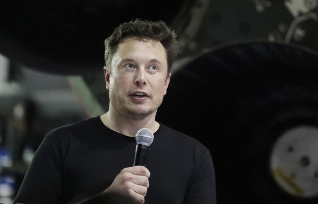 Tỷ phú Elon Musk tiết lộ thông tin nhạy cảm, nói ẩn ý về việc tự tử - Ảnh 1.