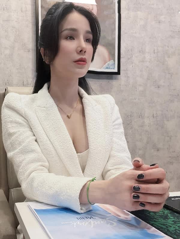 Sao Vbiz chu cấp cho con sau tan vỡ: Người ngừng hoàn toàn gây xôn xao, người chi 2 tỷ mỗi năm - Ảnh 5. Sao Vbiz chu cấp cho con sau tan vỡ: Người ngừng hoàn toàn gây xôn xao, người chi 2 tỷ mỗi năm - Ảnh 5.