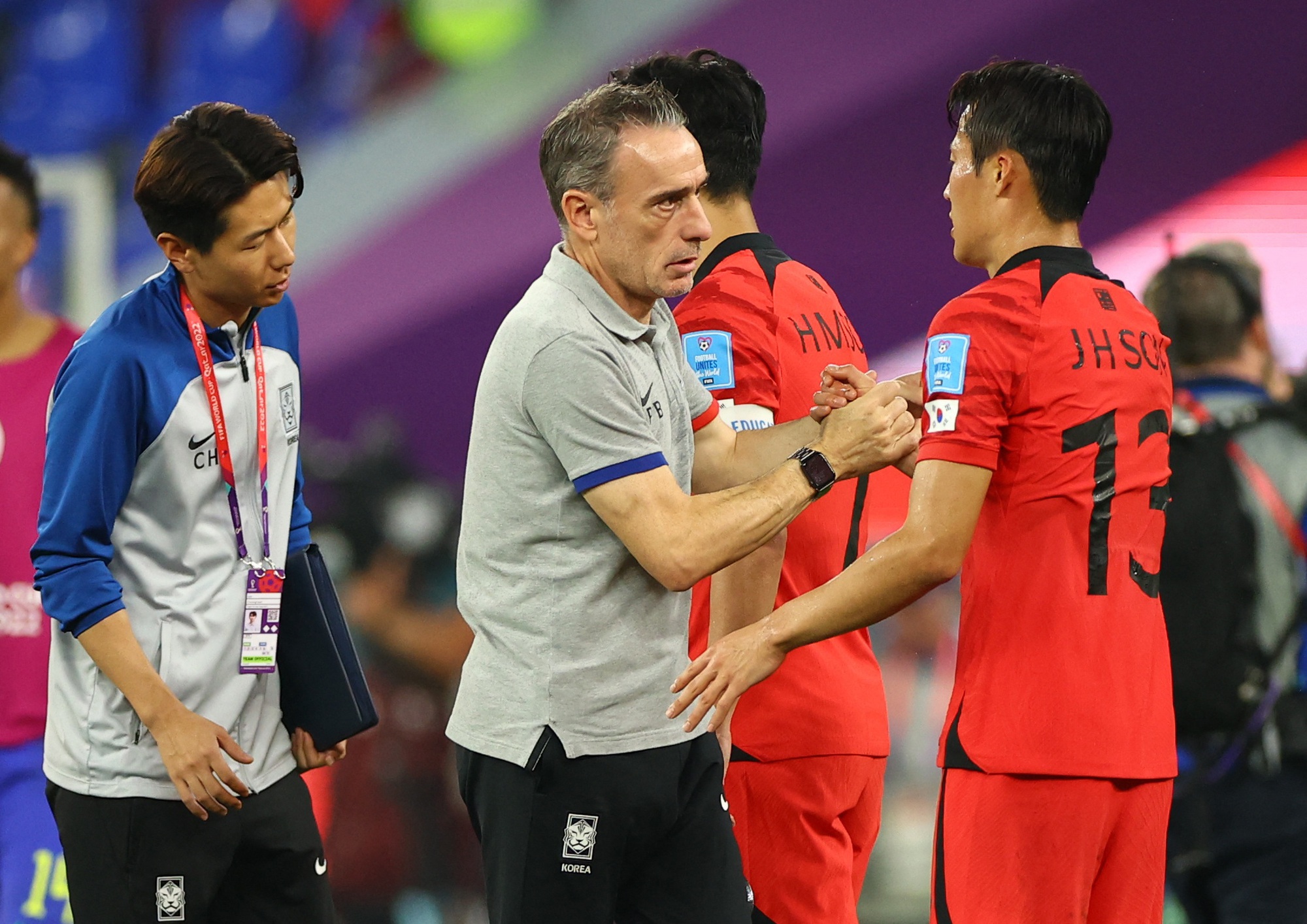 HLV Paulo Bento từ chức sau thất bại của Hàn Quốc - Ảnh 2.