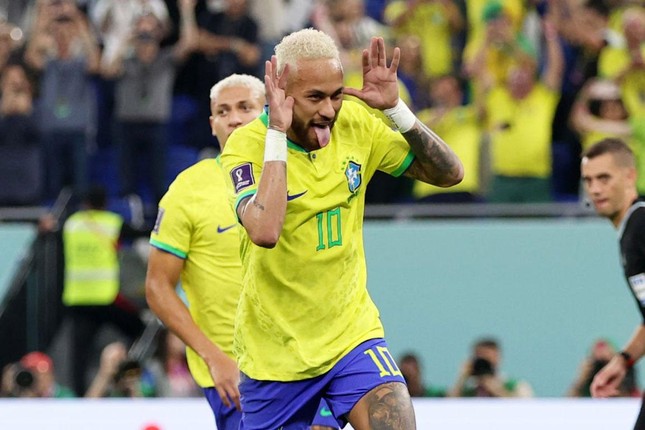 ‘Xé lưới’ Hàn Quốc, Neymar bắt kịp kỷ lục của Pele và Ro ‘béo’ - Ảnh 1.