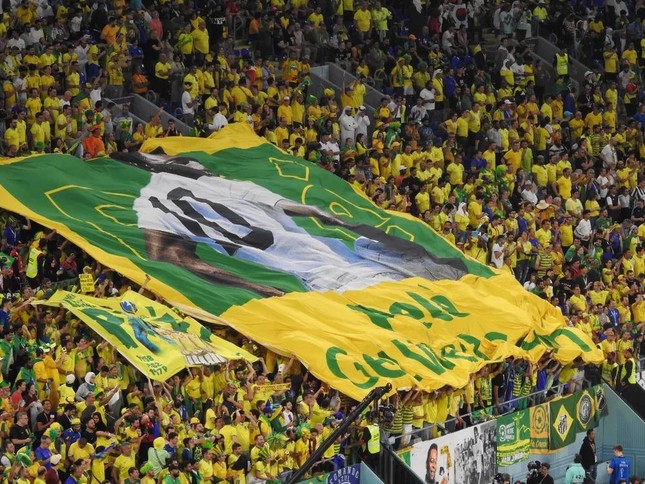 'Vua bóng đá' Pele bất ngờ đáp lời tri ân của tuyển Brazil ngay sau trận thắng Hàn Quốc - Ảnh 1.