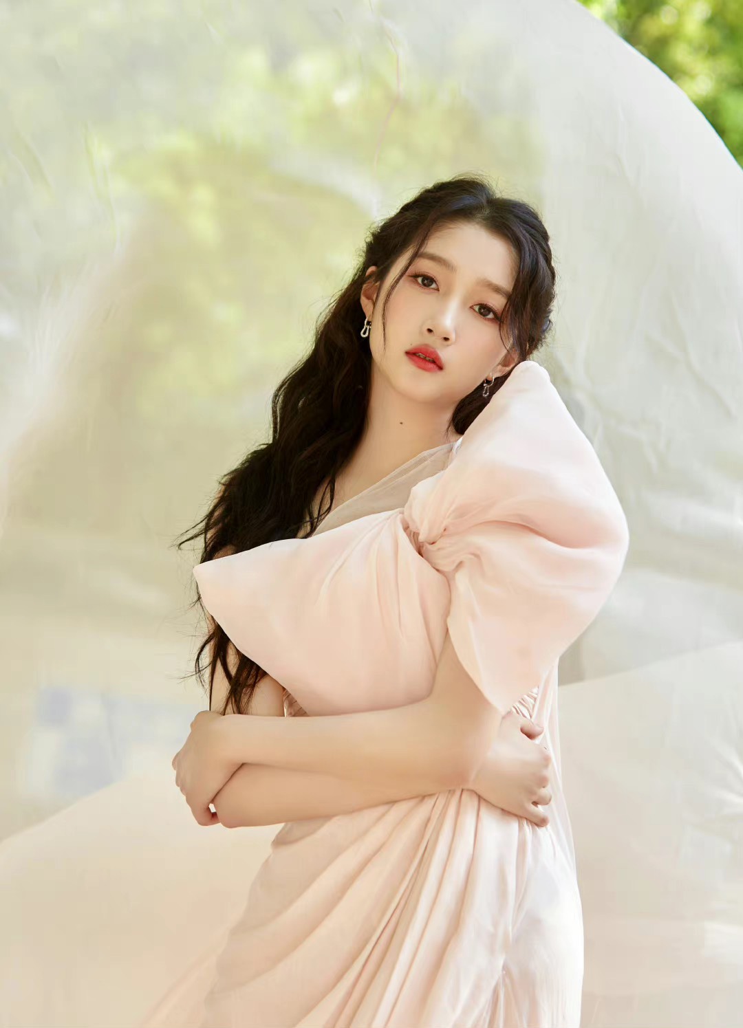 Những mỹ nhân Hoa ngữ đẹp tựa tiên nữ nhưng vẫn bị ghét: Cúc Tịnh Y và Dương Mịch đều bị gọi tên - Ảnh 8. Những mỹ nhân Hoa ngữ đẹp tựa tiên nữ nhưng vẫn bị ghét: Cúc Tịnh Y và Dương Mịch đều bị gọi tên - Ảnh 8.