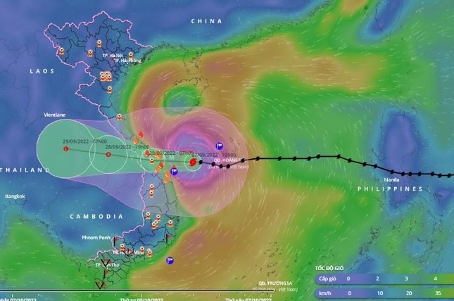 Bão đổ bộ đất liền các tỉnh Thừa Thiên Huế – Quảng Ngãi - Ảnh 69.