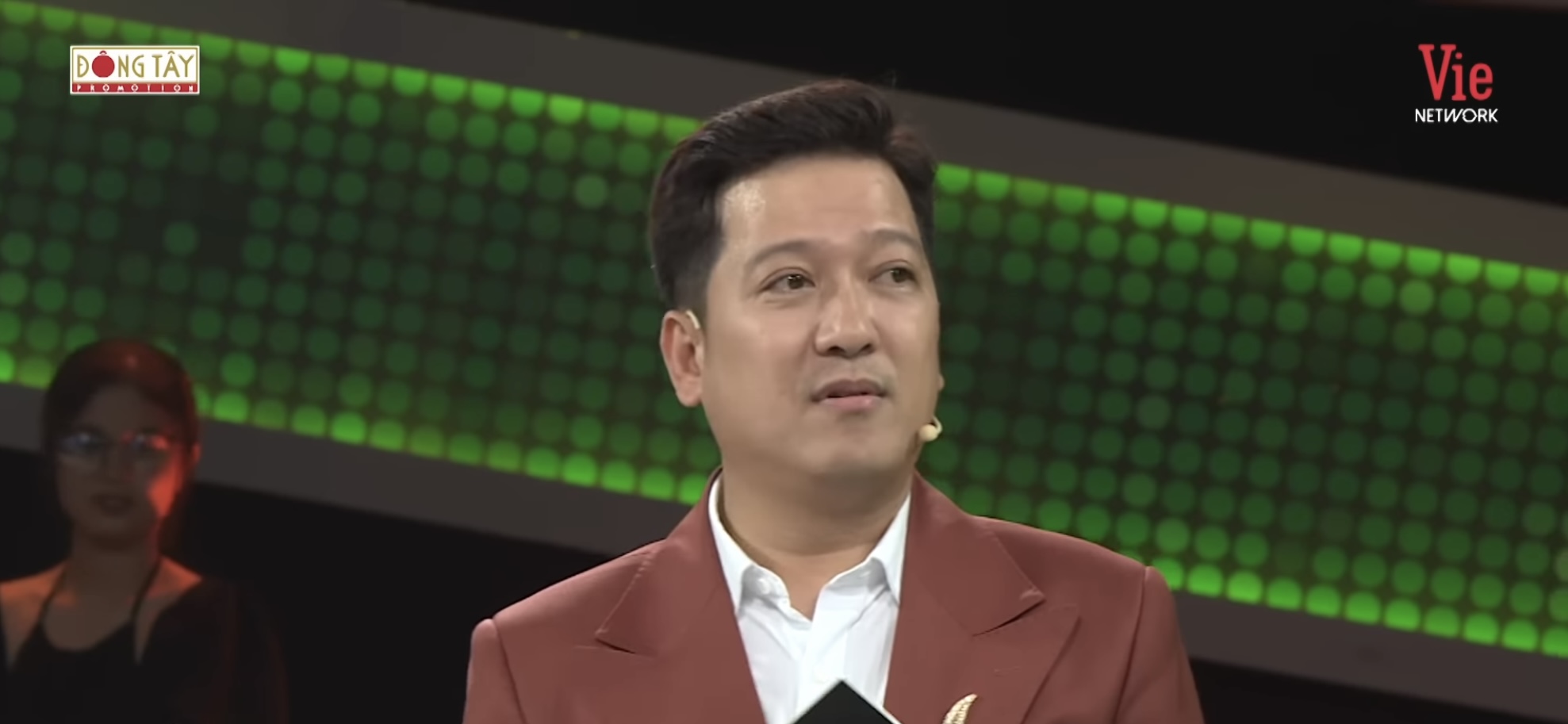 Câu đố Tiếng Việt: "Con gì không mắt, không tai, có đầu có đuôi, ai ai cũng nhờ?" - Nghe đáp án cười té ghế - Ảnh 1. Câu đố Tiếng Việt: "Con gì không mắt, không tai, có đầu có đuôi, ai ai cũng nhờ?" - Nghe đáp án cười té ghế - Ảnh 1.