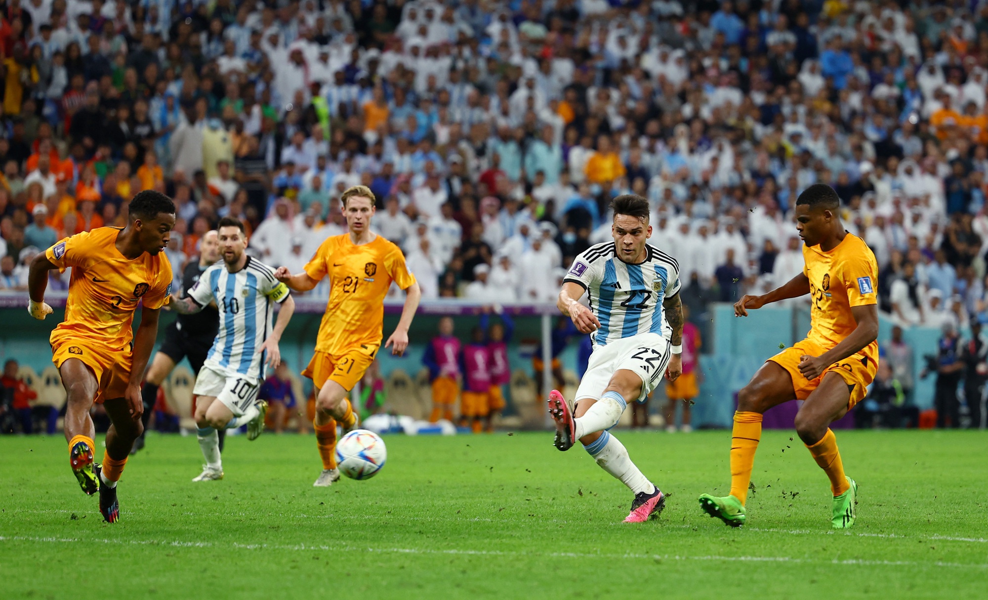 Thắng nghẹt thở trong loạt penalty, Argentina đoạt vé vào Bán kết - Ảnh 22.