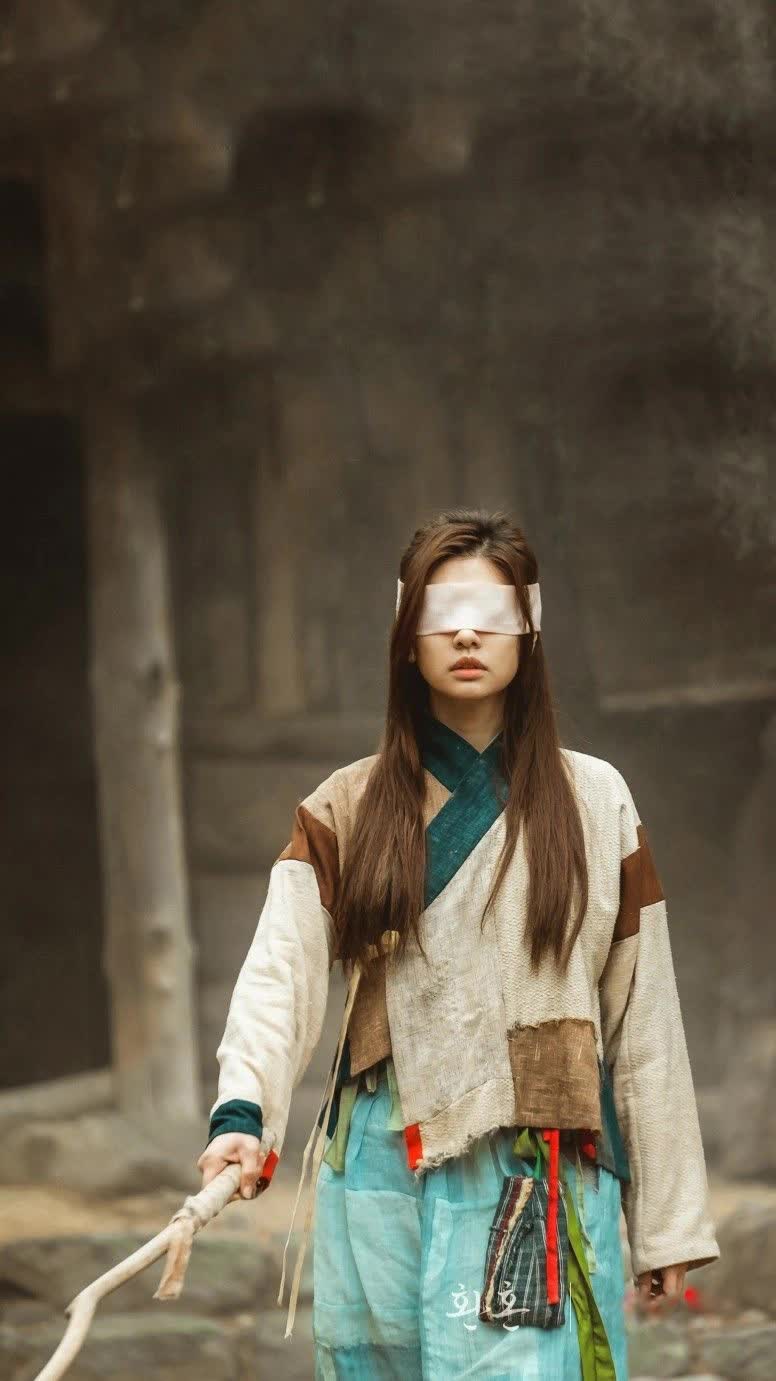 Phim Hàn 2022: Nhiều ngôi sao lóe sáng rồi vụt tắt, Kim Se Jeong gây thất vọng còn Ahn Hyo Seop thì sao? - Ảnh 8.