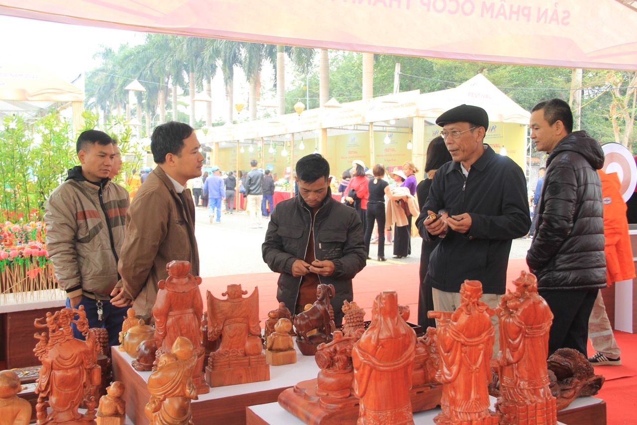 Khai mạc Lễ hội hoa và Festival nông sản, sản phẩm OCOP tại huyện Mê Linh - Ảnh 6.