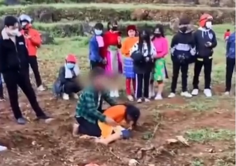 ĐỘC QUYỀN: C&ocirc; g&aacute;i H'M&ocirc;ng L&ograve; Thị Mai n&oacute;i về tục k&eacute;o vợ, "T&ocirc;i từng l&agrave; nạn nh&acirc;n của tục lệ n&agrave;y" - Ảnh 1.