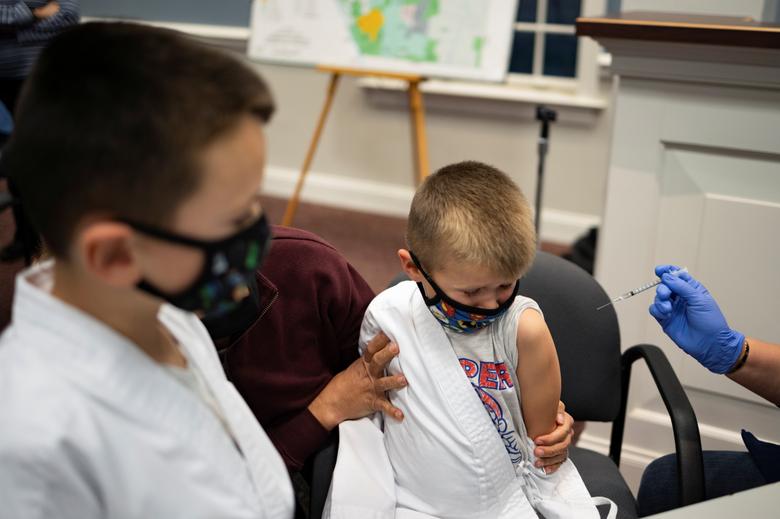 Mỹ hoãn tiêm vaccine COVID-19 cho trẻ em dưới 5 tuổi - Ảnh 1.