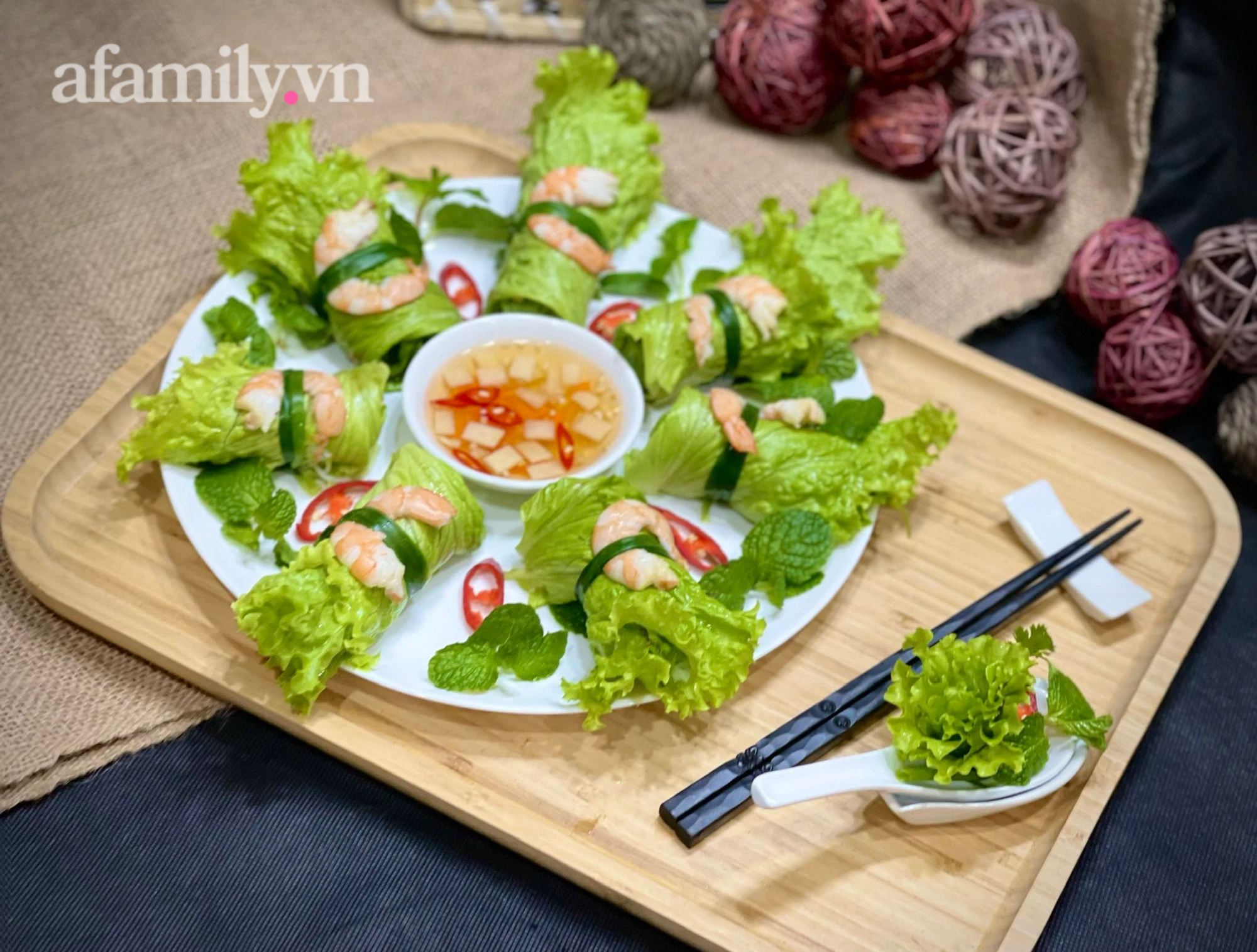 Món cuốn này có gì đặc biệt mà người người nhà nhà đều mê mẩn? Ăn thử rồi mới biết vì sao! - Ảnh 8. Món cuốn này có gì đặc biệt mà người người nhà nhà đều mê mẩn? Ăn thử rồi mới biết vì sao! - Ảnh 8.