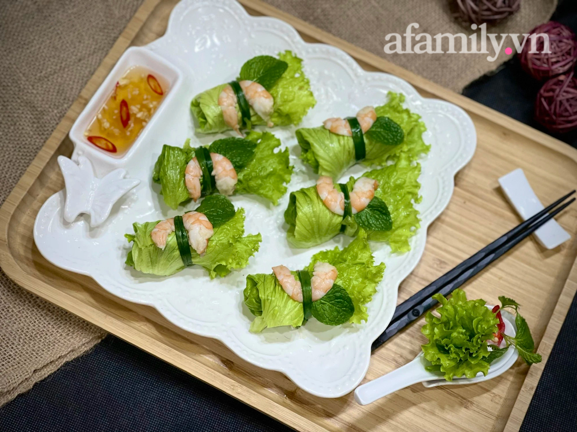 Món cuốn này có gì đặc biệt mà người người nhà nhà đều mê mẩn? Ăn thử rồi mới biết vì sao! - Ảnh 2. Món cuốn này có gì đặc biệt mà người người nhà nhà đều mê mẩn? Ăn thử rồi mới biết vì sao! - Ảnh 2.