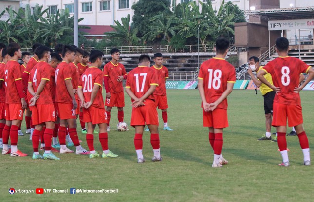 'Bão' COVID-19 tấn công, U23 Việt Nam bổ sung gấp cầu thủ từ quê nhà - Ảnh 1.