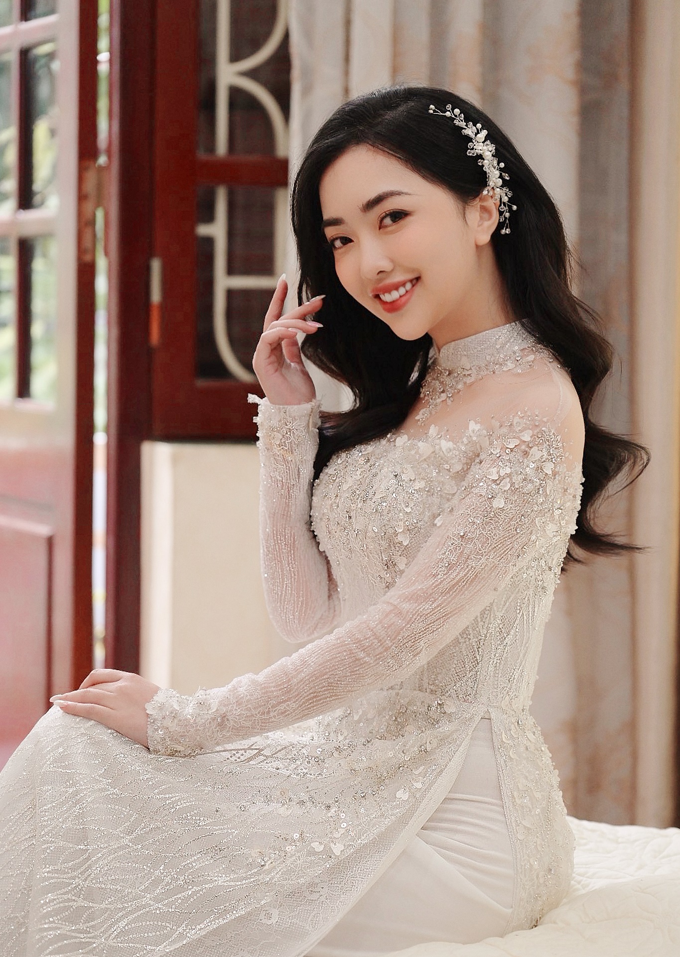 Cận cảnh nhan sắc cô dâu của Hà Đức Chinh: xinh đẹp không thua kém ai, đặc biệt đời sống cực kín tiếng