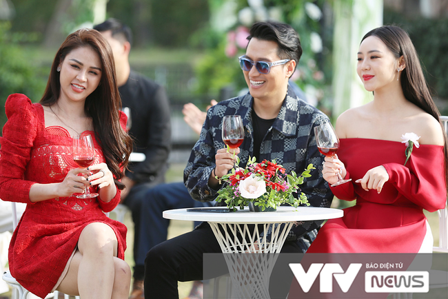 Sốc: Phim sắp lên sóng VTV của Việt Anh, Quỳnh Nga có hàng chục thành viên nhiễm Covid-19 - Ảnh 3.