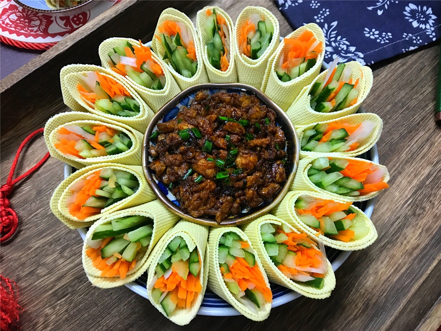 Có món cuốn nhiều rau ngon thế này thì nhất định phải làm ngay để chống ngán sau Tết thôi chị em ơi! - Ảnh 13. Có món cuốn nhiều rau ngon thế này thì nhất định phải làm ngay để chống ngán sau Tết thôi chị em ơi! - Ảnh 13.