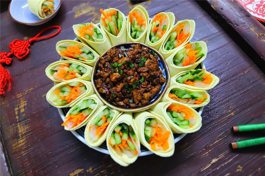 Có món cuốn nhiều rau ngon thế này thì nhất định phải làm ngay để chống ngán sau Tết thôi chị em ơi! - Ảnh 14. Có món cuốn nhiều rau ngon thế này thì nhất định phải làm ngay để chống ngán sau Tết thôi chị em ơi! - Ảnh 14.
