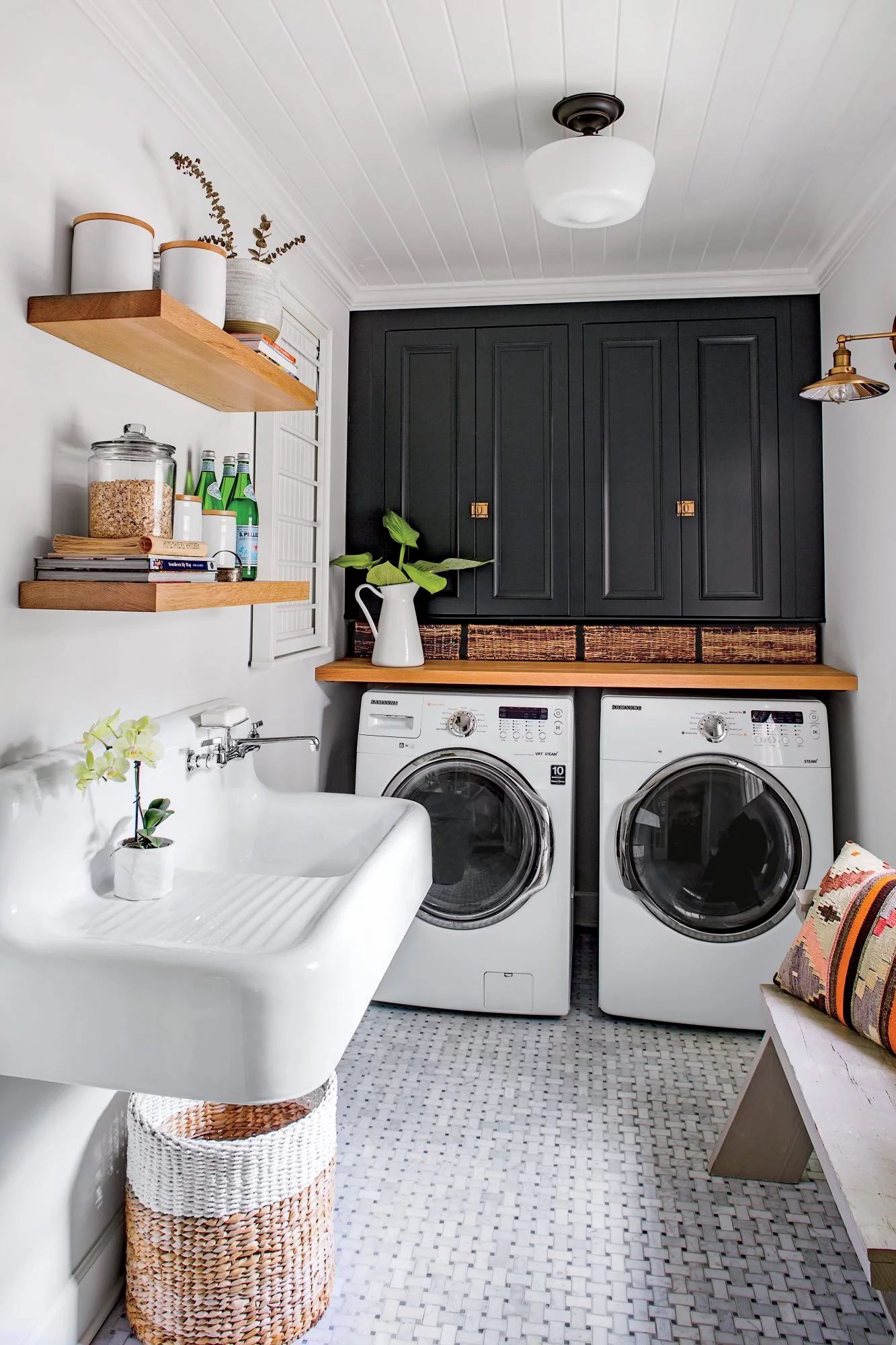 Biến hóa phòng giặt tại nhà vừa ấn tượng vừa tiện lợi chỉ với 5 cách cực kỳ đơn giản - Ảnh 1.