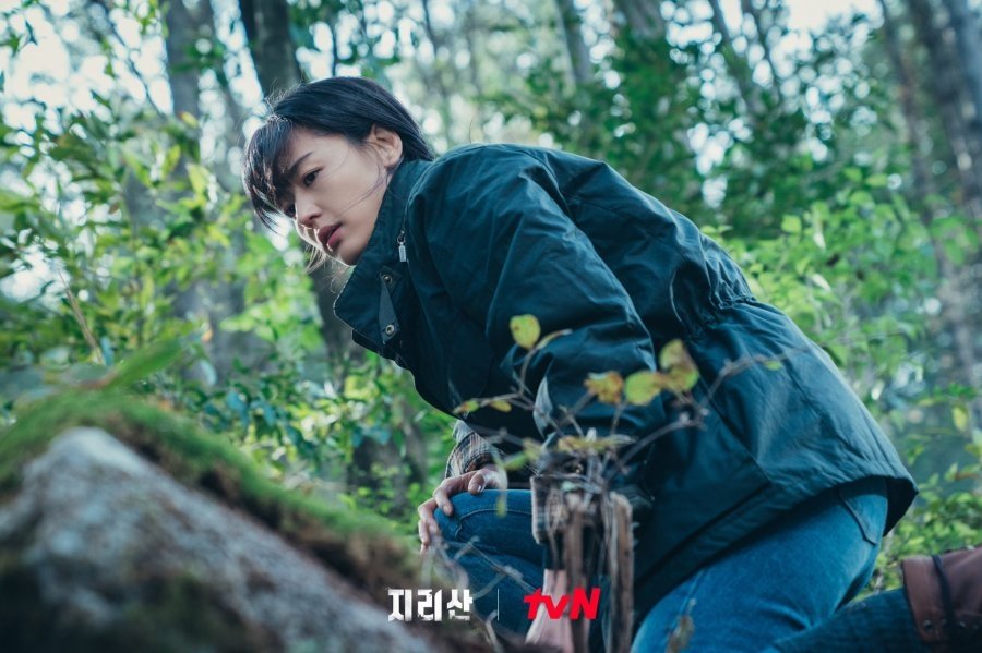 Jeon Ji Hyun bị thương hiệu hợp tác 8 năm "phản bội" không gia hạn hợp đồng vì phim flop thảm hại - Ảnh 2. Jeon Ji Hyun bị thương hiệu hợp tác 8 năm "phản bội" không gia hạn hợp đồng vì phim flop thảm hại - Ảnh 2.