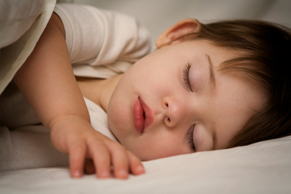 Trẻ lớn lên khi ngủ nhưng không phải ngủ càng sớm càng tốt: Tiết lộ giờ vàng lý tưởng nhất cần cho trẻ lên giường để IQ cao vượt trội, vóc dáng ngày càng cao lớn! - Ảnh 3.