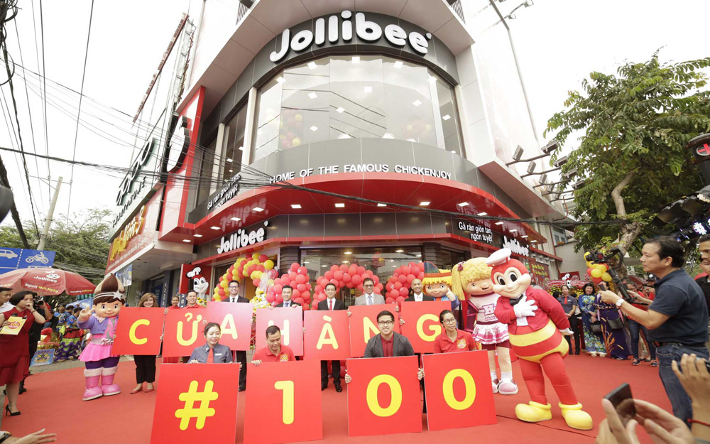 Thấu hiểu người tiêu dùng, Jollibee trở thành thương hiệu được yêu thích trong những năm qua - Ảnh 2. Thấu hiểu người tiêu dùng, Jollibee trở thành thương hiệu được yêu thích trong những năm qua - Ảnh 2.