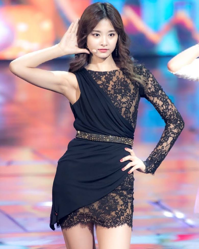 Bao người &quot;chết trân&quot; vì kiểu đồ này nhưng lần nào Tzuyu (Twice) diện lên cũng sang như tiểu thư nhà tài phiệt - Ảnh 9.