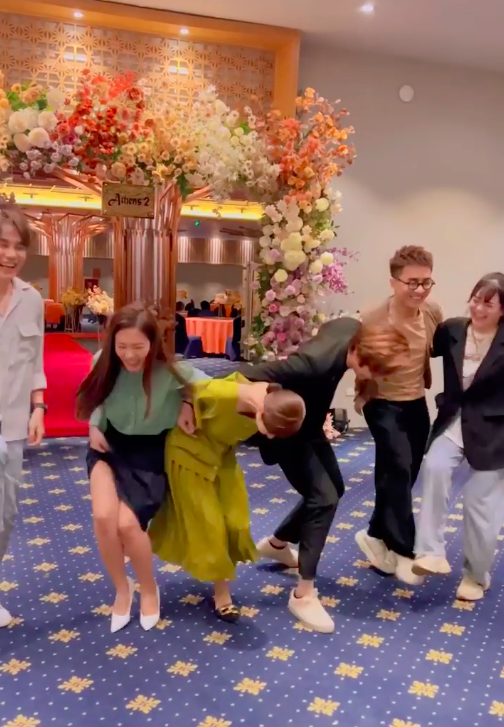 Thương ngày nắng về: Đình Tú đăng clip nhảy với Phan Minh Huyền, nhà gái mặc quá đẹp, phản ứng thế nào khi bị ôm eo  - Ảnh 5.