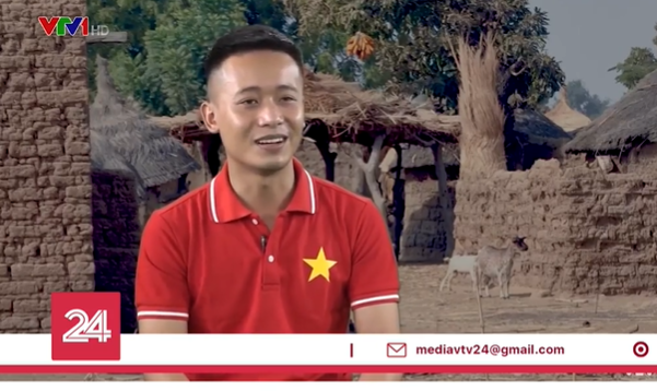 Quang Linh's vlog suddenly appeared on the VTV talk show, sharing about his future plans to volunteer in Africa - Photo 3.