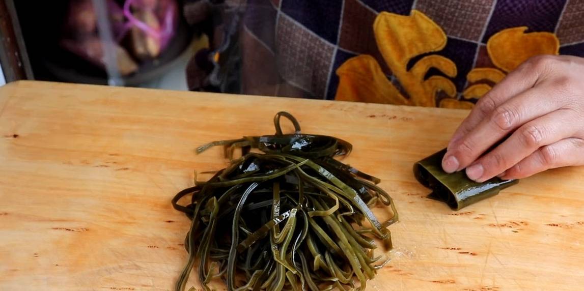 Cách ăn tảo bẹ ngon ngọt nhất, vừa bổ dưỡng lại không có mùi tanh - Ảnh 4. salad tảo bẹ