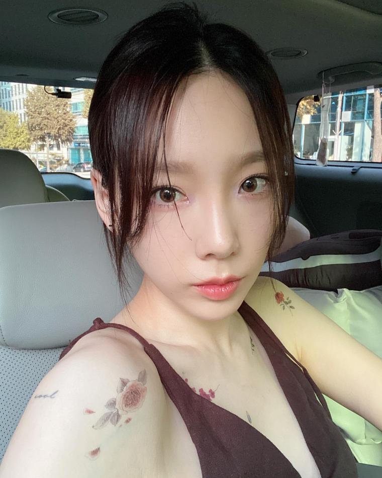 The two Kpop age hacks are around the age of hash, but the skin is as beautiful as an 18-year-old girl, but the skincare criteria are extremely opposite - Photo 1.