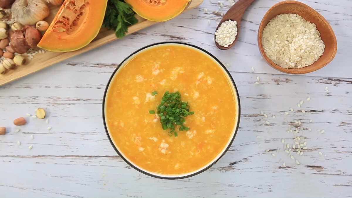 Ngo&agrave;i ch&aacute;o t&iacute;a t&ocirc;, đ&acirc;y l&agrave; 4 m&oacute;n ch&aacute;o gi&uacute;p F0 tăng đề kh&aacute;ng, ăn thay đổi sẽ nhanh khỏi bệnh, giảm rủi ro hậu Covid-19 - Ảnh 5.