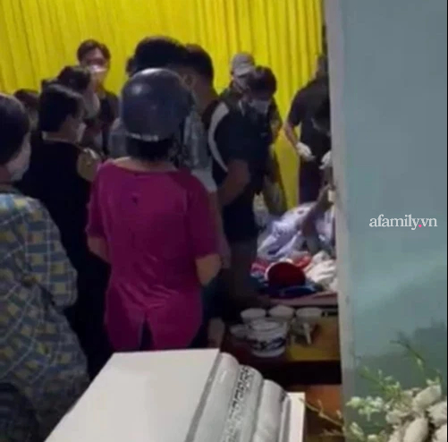 Vụ cô gái 22 tuổi hôn mê sau phẫu thuật thẩm mỹ nâng mũi ở Hà Nội đã tử vong: Chủ cơ sở thẩm mỹ bác bỏ thông tin là thợ cắt tóc - Ảnh 2.