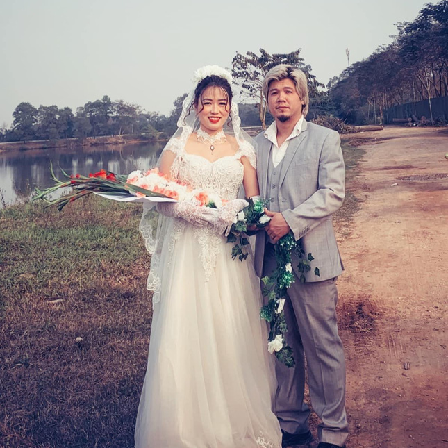Vợ chồng trẻ chụp ảnh cưới phong cách thập niên 90 gây sốt mạng - Ảnh 5.