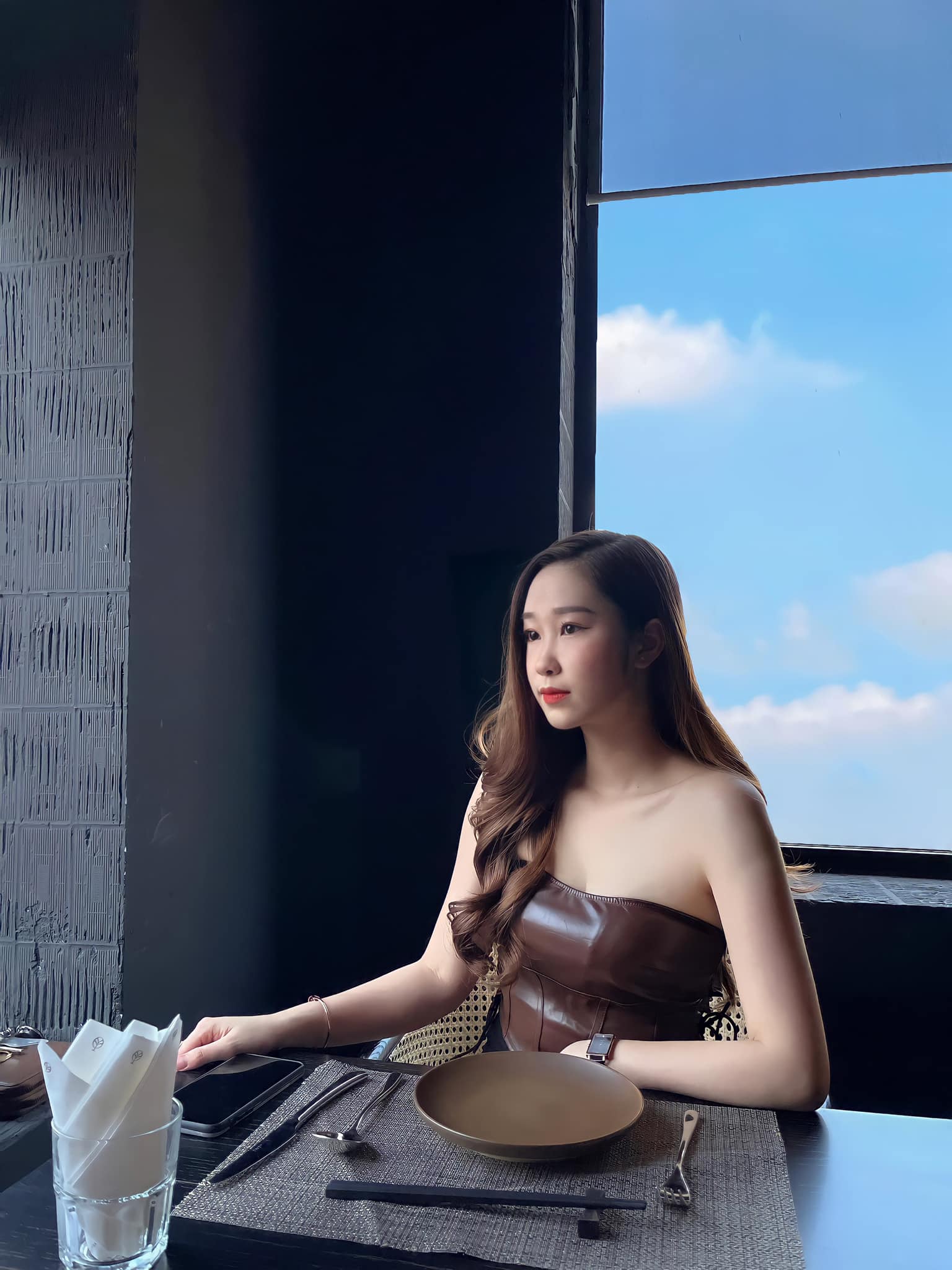 So k&egrave; nhan sắc 4 g&aacute;i qu&ecirc; xinh đẹp trong Lối về miền hoa: Người được khen giống Ho&agrave;ng Th&ugrave;y Linh, c&ocirc; trẻ nhất sinh năm 2000 - Ảnh 10.