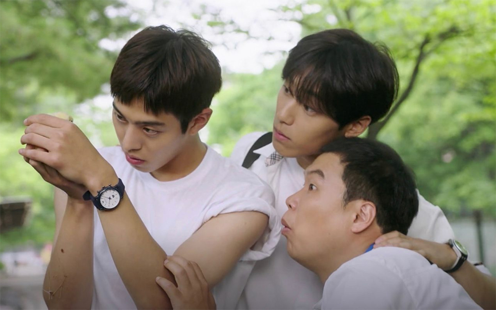 Hẹn h&ograve; chốn c&ocirc;ng sở: Chỉ với 3 sự thay đổi, nhan sắc của Ahn Hyo Seop thăng hạng ầm ầm thế n&agrave;y đ&acirc;y - Ảnh 9.