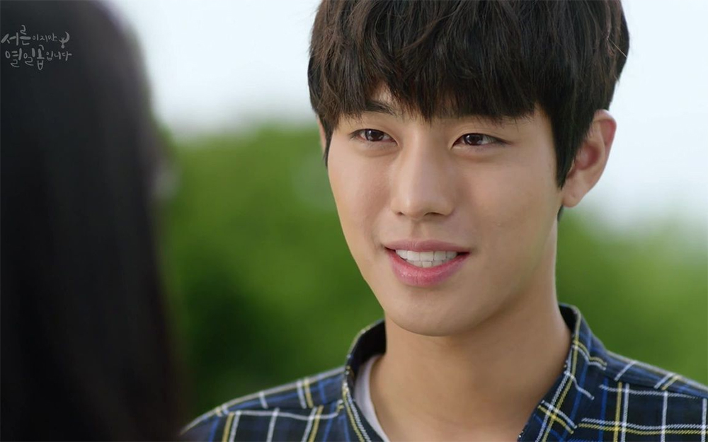 Hẹn h&ograve; chốn c&ocirc;ng sở: Chỉ với 3 sự thay đổi, nhan sắc của Ahn Hyo Seop thăng hạng ầm ầm thế n&agrave;y đ&acirc;y - Ảnh 6.