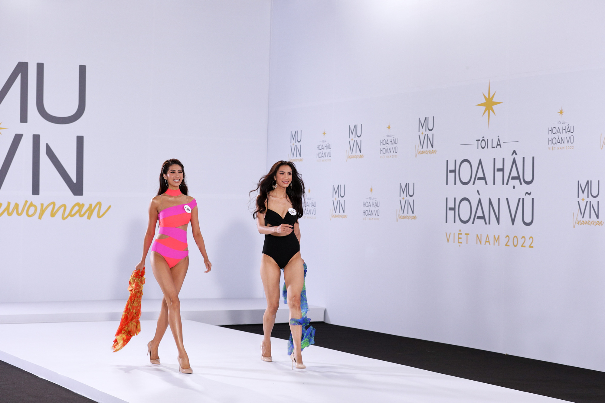 Hoa hậu Hoàn vũ Việt Nam 2022: Dàn thí sinh đọ dáng &quot;cực gắt&quot; trong phần thi áo tắm ở vòng sơ khảo - Ảnh 12.