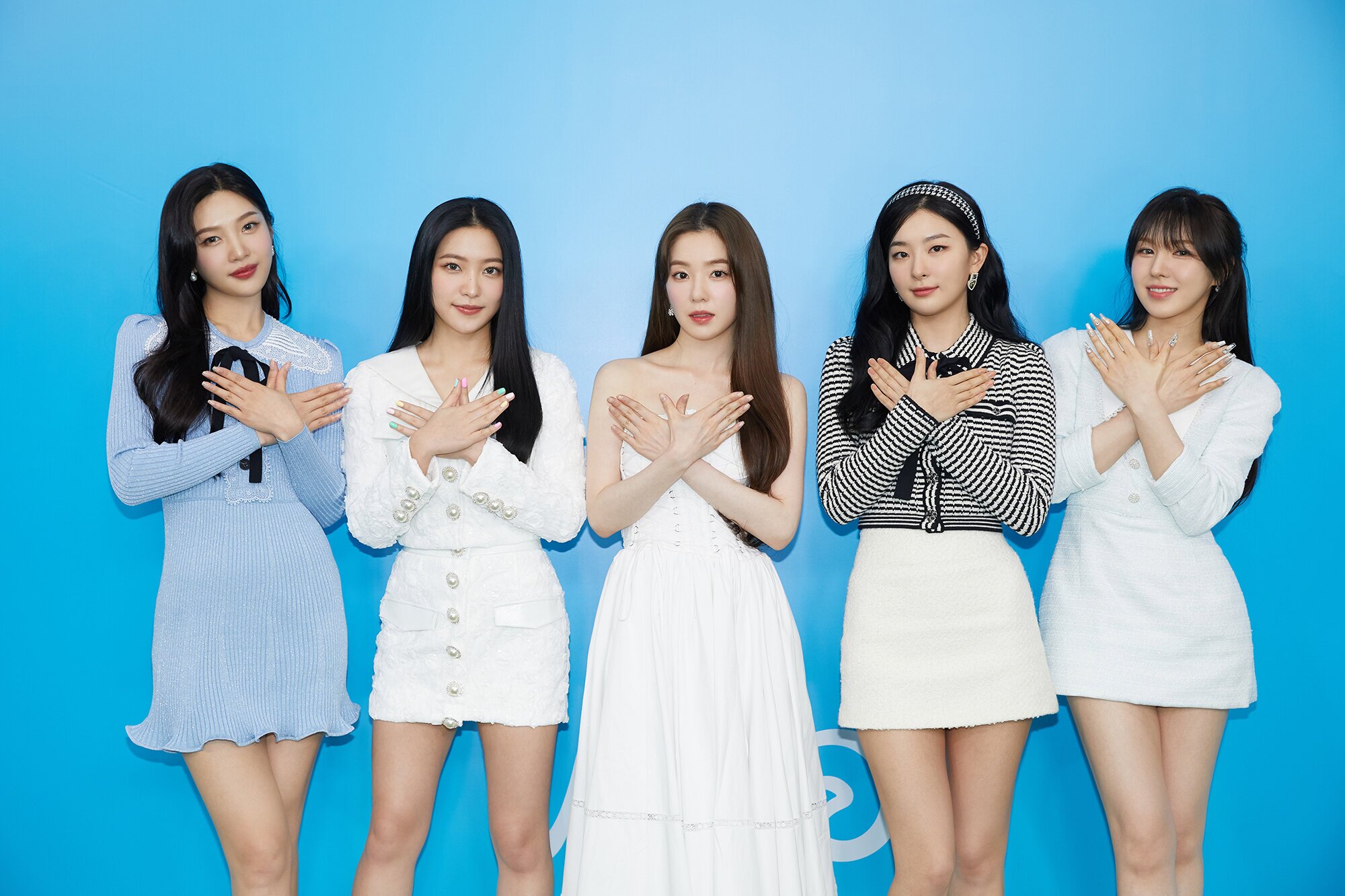 Red Velvet Comeback Ấn Tượng, Stylist Sửa Đồ Đỉnh Cao