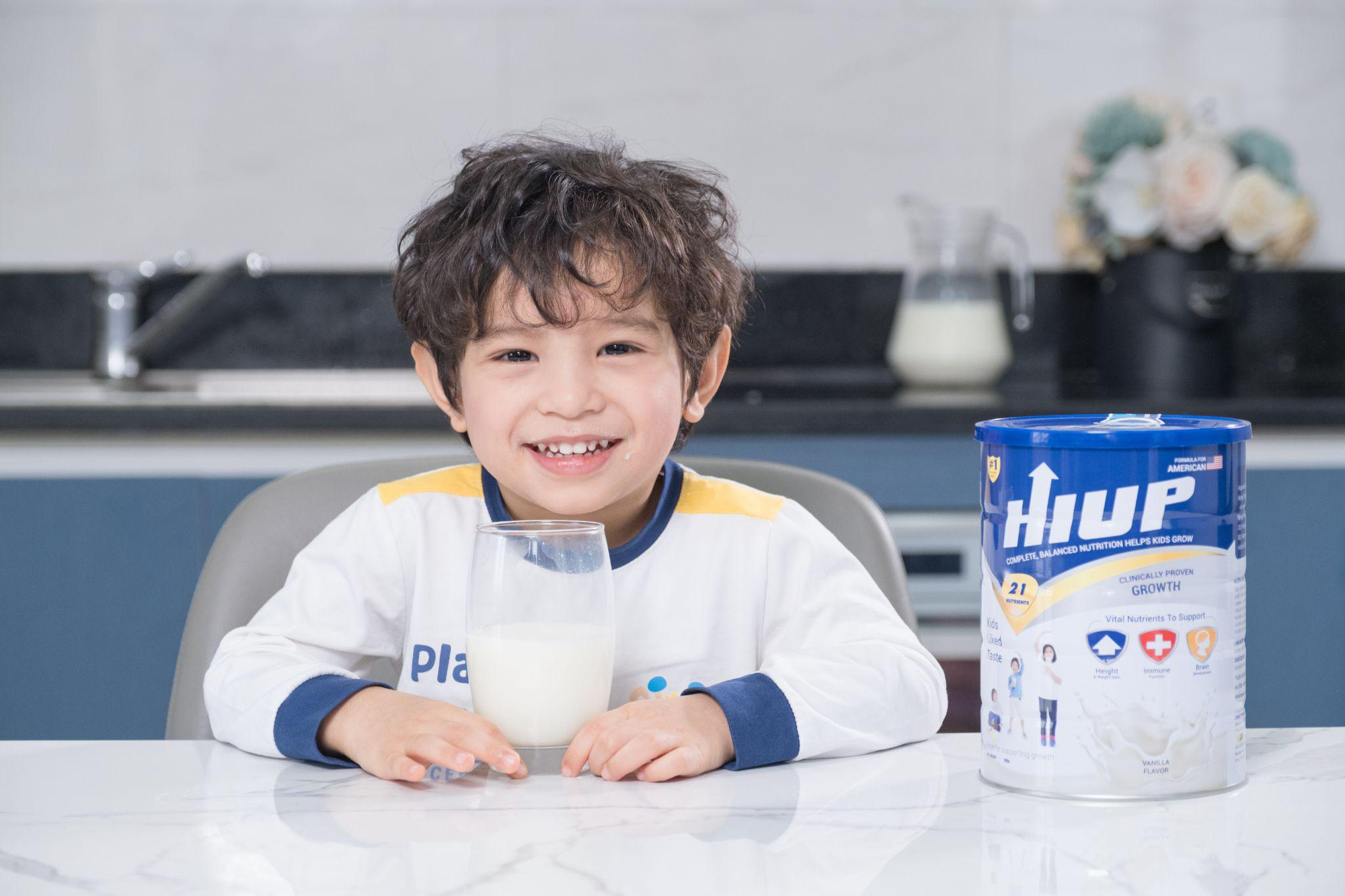 Giúp con cao lớn với sữa hỗ trợ tăng trưởng chiều cao HIUP - Ảnh 1.