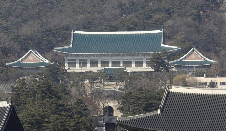 South Korean President-elect Yoon Suk-yeol left the Blue House because of... bad feng shui - Photo 2.