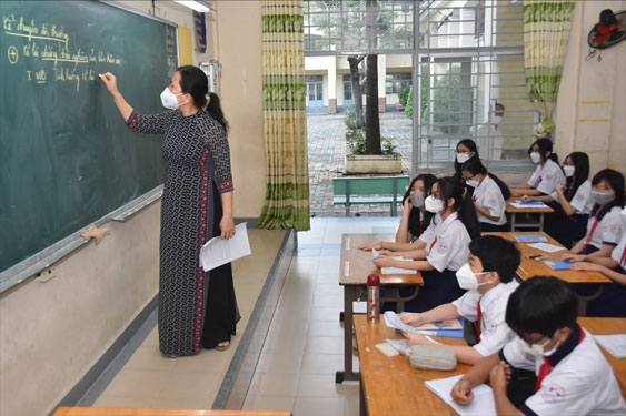 Chương tr&igrave;nh lớp 10 mới: Rối rắm khi chọn m&ocirc;n học - Ảnh 1.