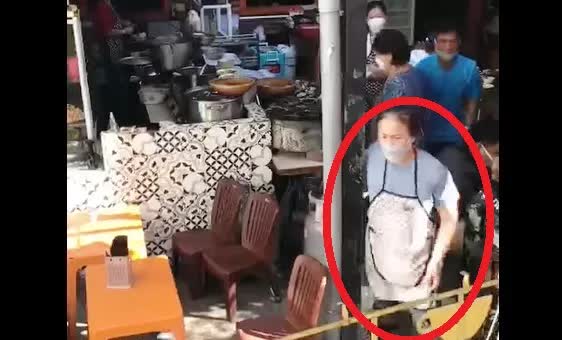 Xôn xao quán bánh ướt lòng gà Đà Lạt chửi bới du khách - Ảnh 3. Xôn xao quán bánh ướt lòng gà Đà Lạt chửi bới du khách - Ảnh 3.