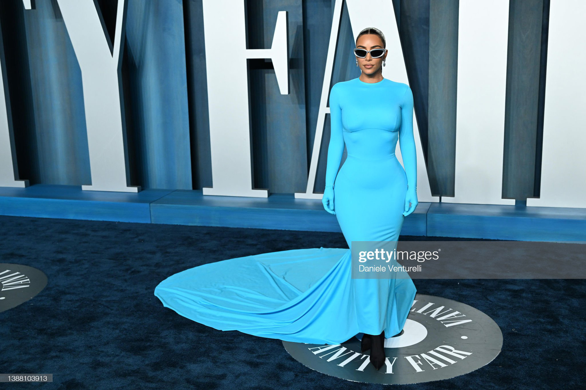 Thảm đỏ tiệc hậu Oscar: Kim - Kendall đè bẹp Hailey Bieber và dàn mỹ nhân xôi thịt, Will Smith thái độ đáng chú ý sau màn ẩu đả - Ảnh 7.