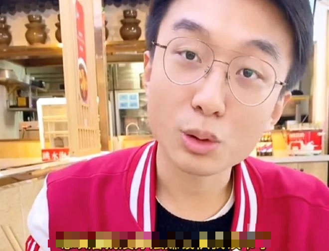 Nam sinh "đội sổ" bị mẹ ruột LỪA v&agrave;o Đại học danh gi&aacute; bậc nhất, m&atilde;i đến khi tốt nghiệp mới biết được SỰ THẬT: IQ phụ huynh qu&aacute; ĐỈNH - Ảnh 1.