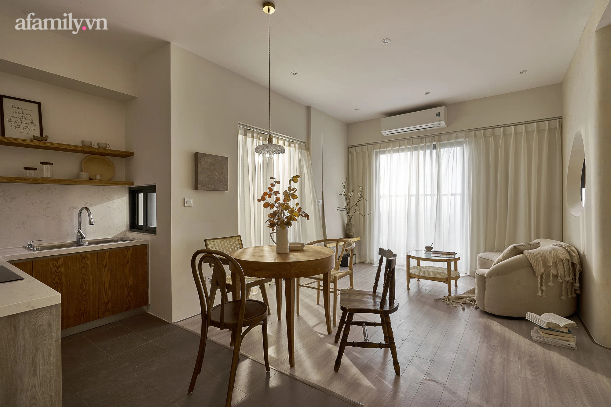 An apartment of less than 60m in Ecopark urban area is cleverly designed in the Japanese Wabi sabi style - Photo 2.