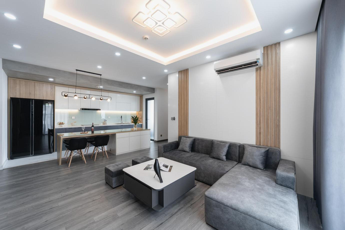 Giải pháp thiết kế nội thất chung cư liên thông phòng khách và bếp ấn tượng, hiệu quả - Ảnh 3.